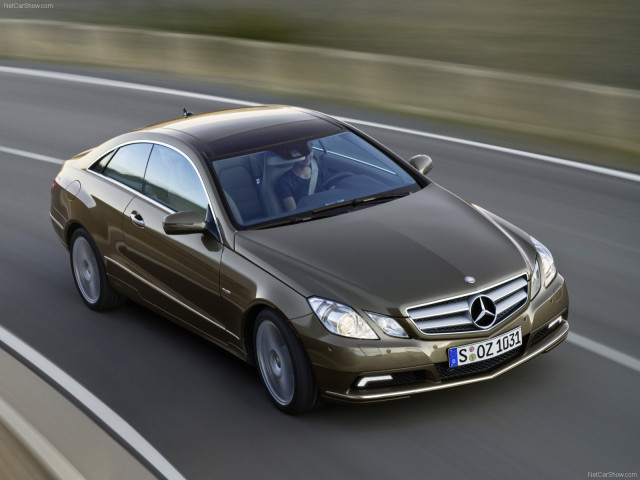 Mercedes-Benz E-Class Coupe фото