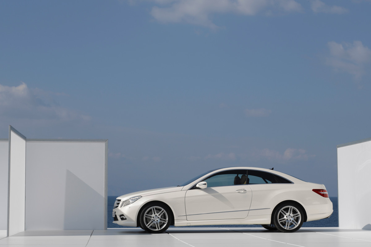 Mercedes-Benz E-Class Coupe фото 66478