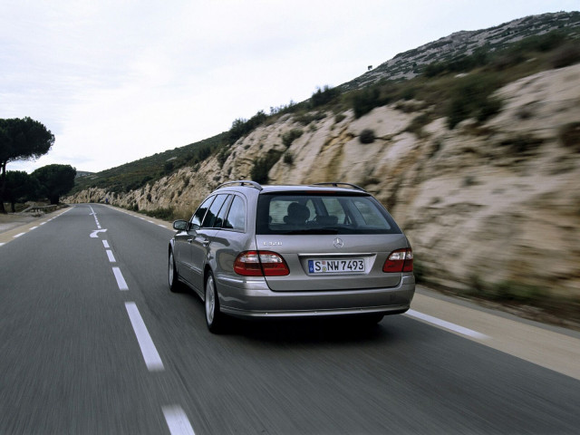 Mercedes-Benz E-Class Estate S211 фото