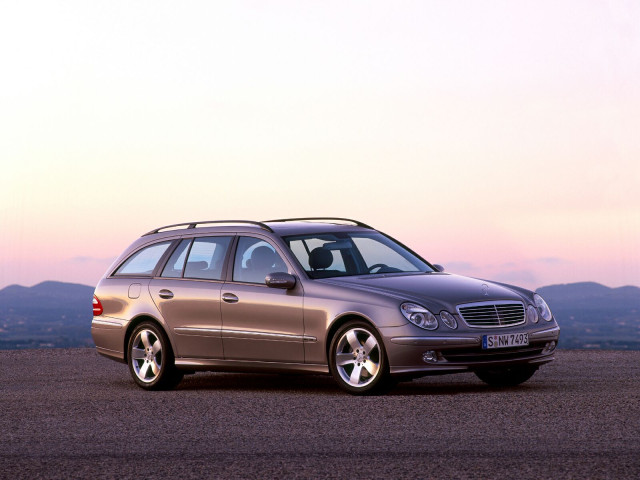 Mercedes-Benz E-Class Estate S211 фото