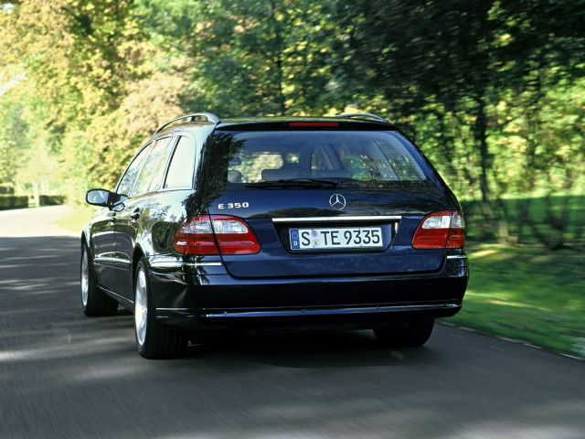 Mercedes-Benz E-Class Estate S211 фото