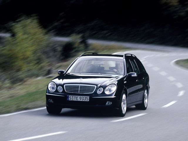 Mercedes-Benz E-Class Estate S211 фото