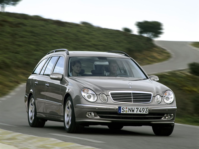 Mercedes-Benz E-Class Estate S211 фото