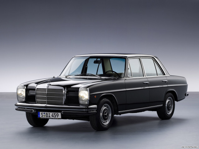 Mercedes-Benz E-Class W114 W115 фото