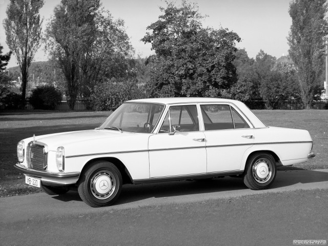 Mercedes-Benz E-Class W114 W115 фото