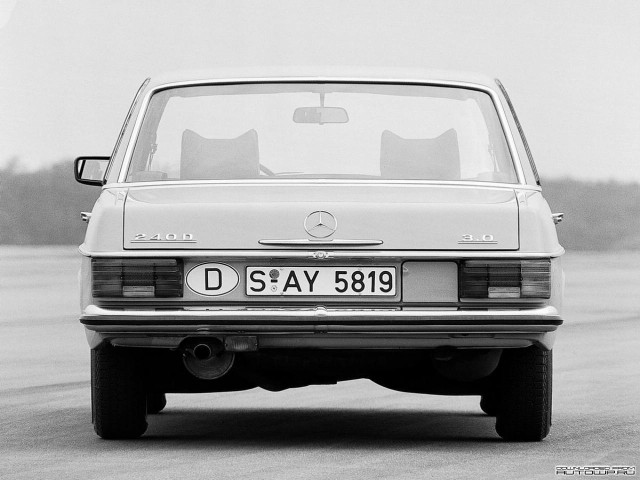 Mercedes-Benz E-Class W114 W115 фото