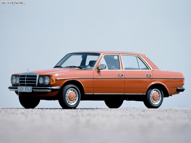 Mercedes-Benz E-Class W123 фото