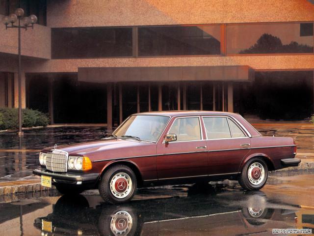 Mercedes-Benz E-Class W123 фото