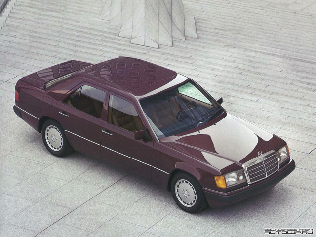 Mercedes-Benz E-Class W124 фото