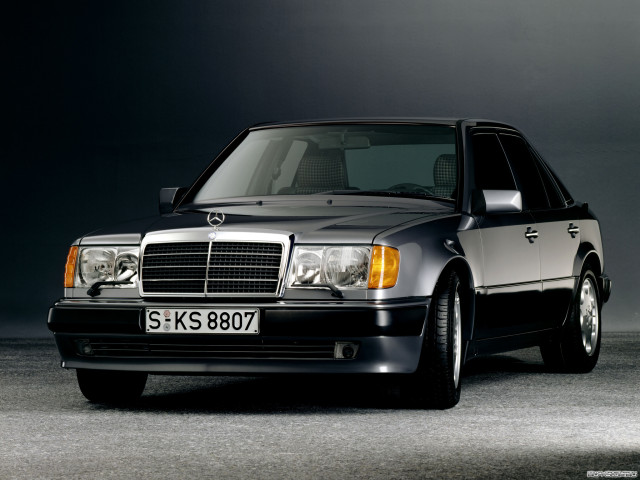 Mercedes-Benz E-Class W124 фото