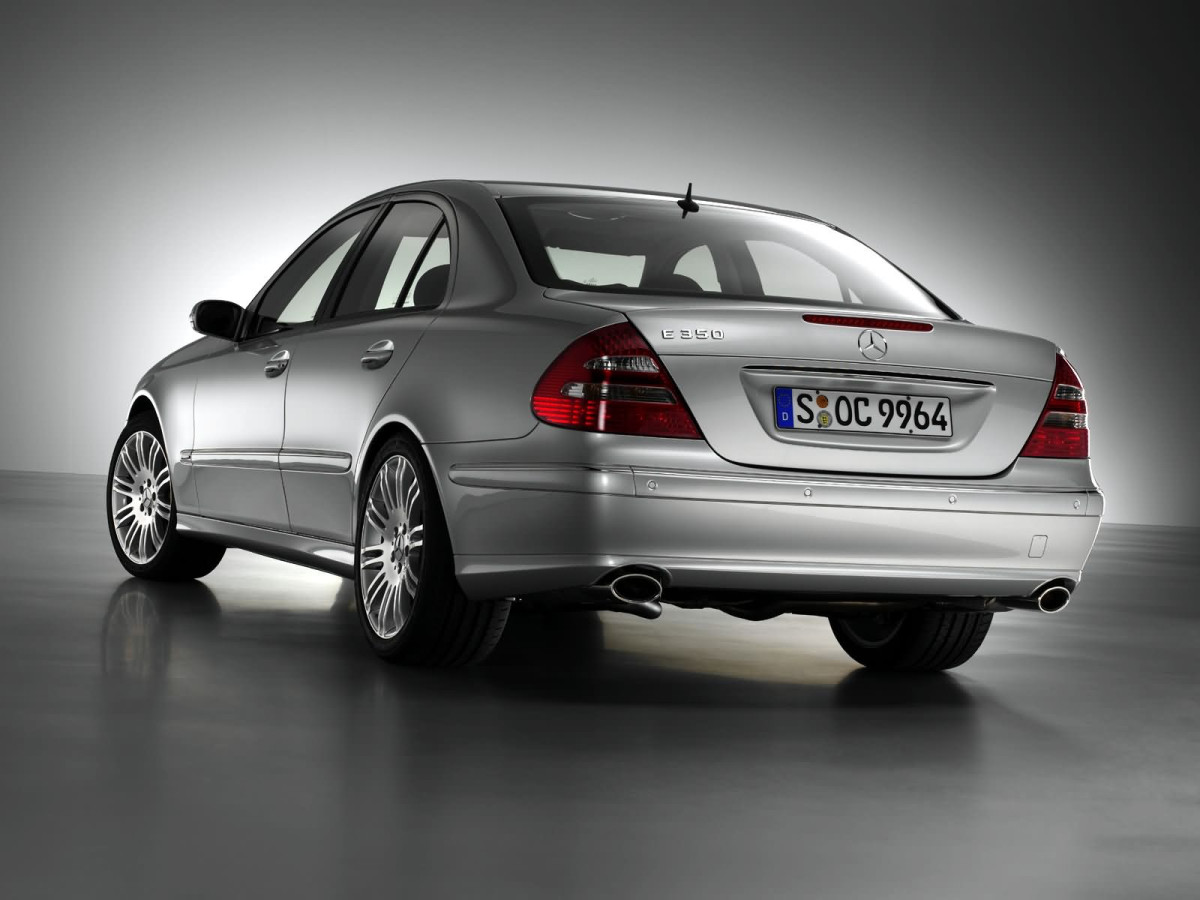 Mercedes-Benz E-Class W211 фото 17089