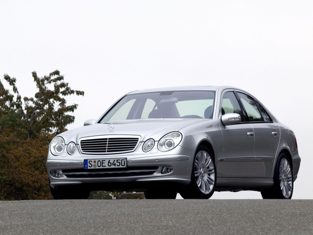 Mercedes-Benz E-Class W211 фото