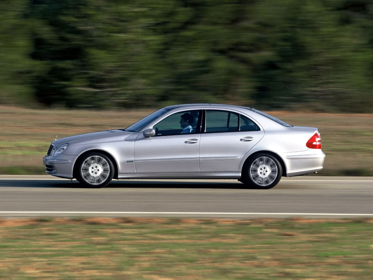 Mercedes-Benz E-Class W211 фото 17096