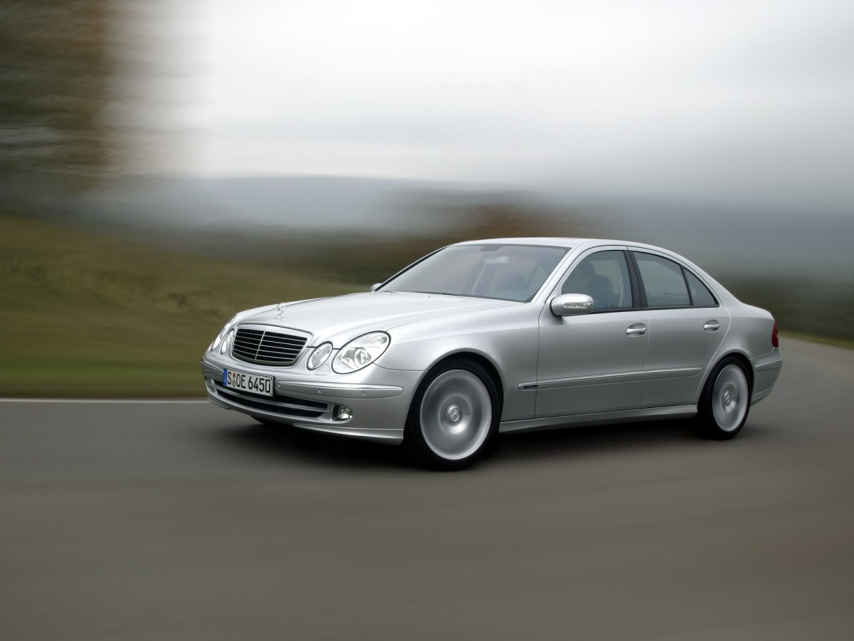 Mercedes-Benz E-Class W211 фото 17110