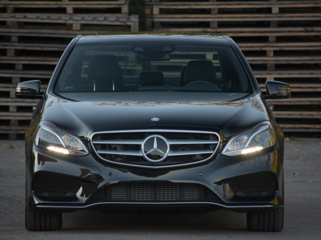 Mercedes-Benz E-Class W212 фото