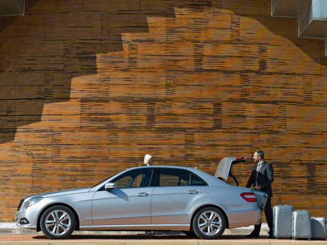 Mercedes-Benz E-Class W212 фото