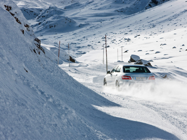 Mercedes-Benz E-Class W212 фото