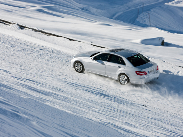 Mercedes-Benz E-Class W212 фото