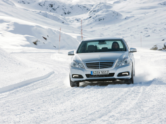 Mercedes-Benz E-Class W212 фото