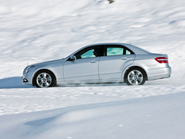 Mercedes-Benz E-Class W212 фото