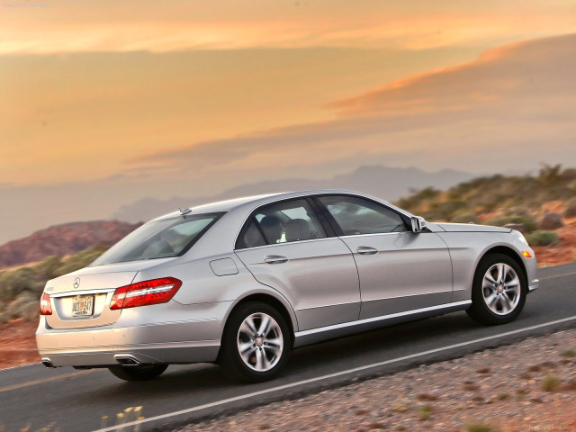 Mercedes-Benz E-Class W212 фото