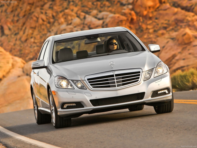 Mercedes-Benz E-Class W212 фото
