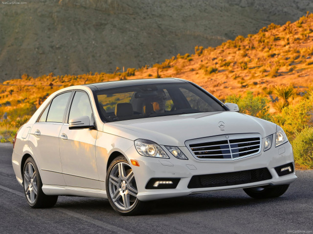 Mercedes-Benz E-Class W212 фото