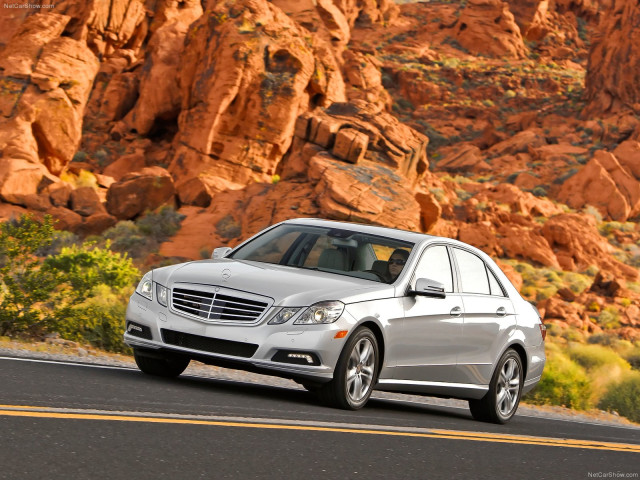 Mercedes-Benz E-Class W212 фото