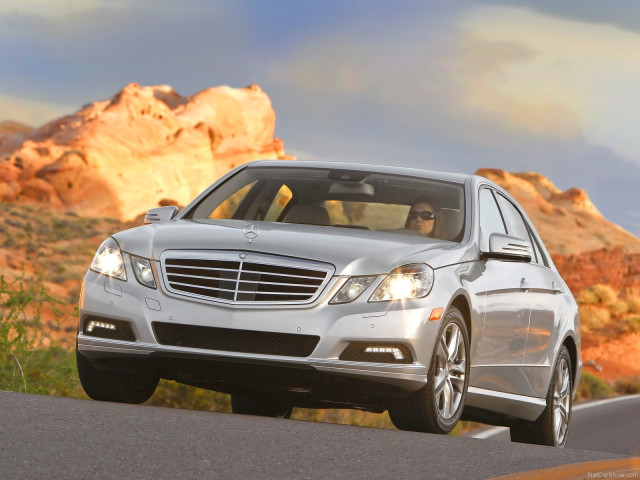Mercedes-Benz E-Class W212 фото