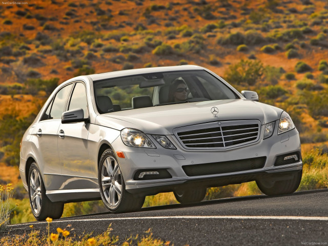 Mercedes-Benz E-Class W212 фото