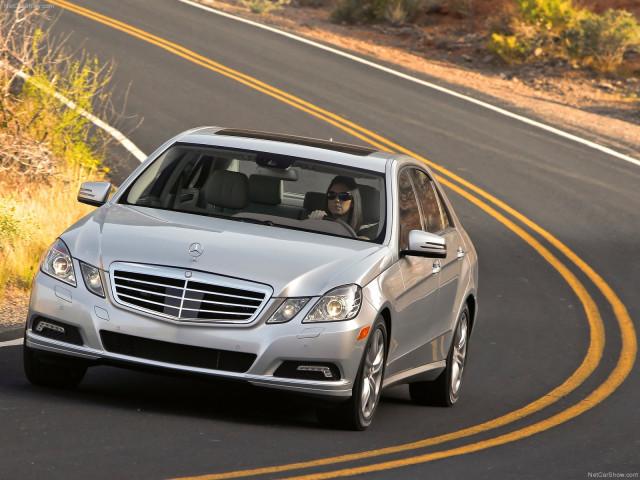 Mercedes-Benz E-Class W212 фото
