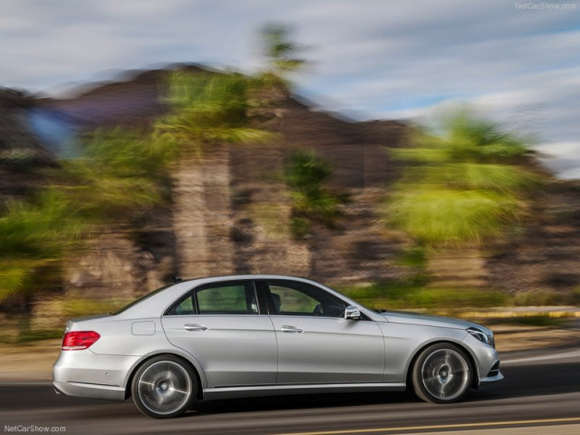 Mercedes-Benz E-Class фото