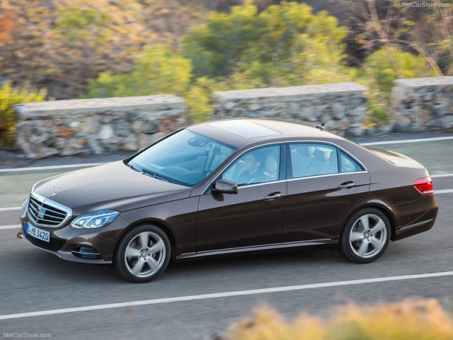 Mercedes-Benz E-Class фото