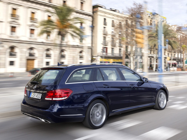 Mercedes-Benz E-Class фото