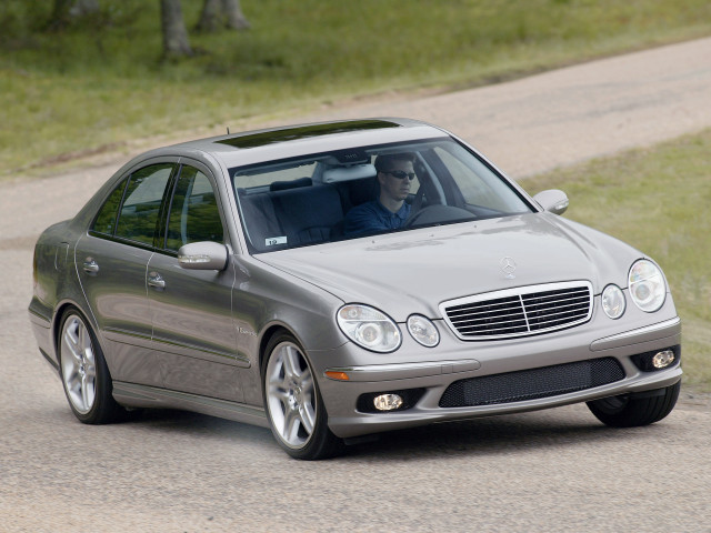 Mercedes-Benz E-Class фото