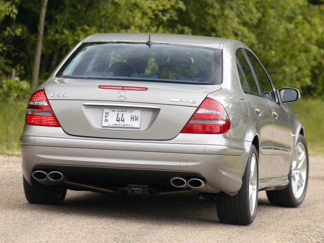 Mercedes-Benz E-Class фото