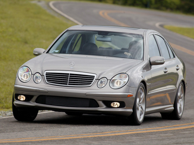 Mercedes-Benz E-Class фото