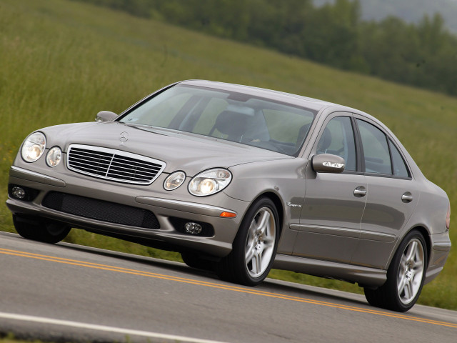 Mercedes-Benz E-Class фото