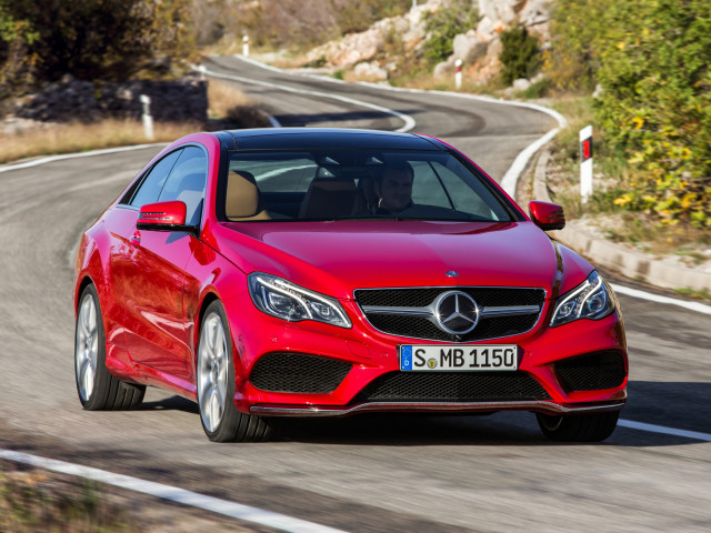 Mercedes-Benz E-Class фото