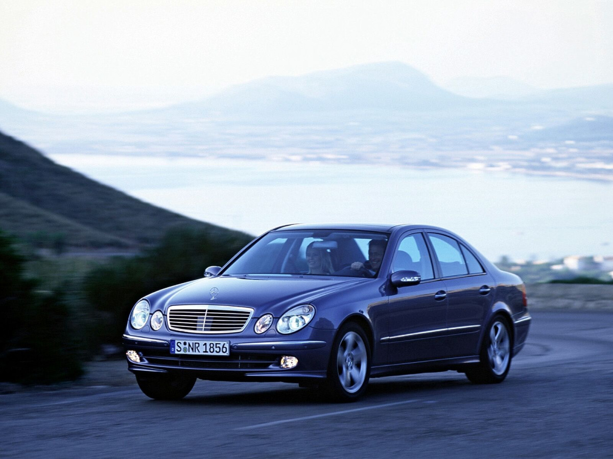 Mercedes-Benz E-Class фото 11173