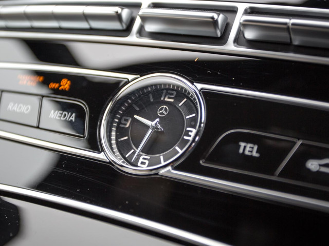 Mercedes-Benz E-Class фото