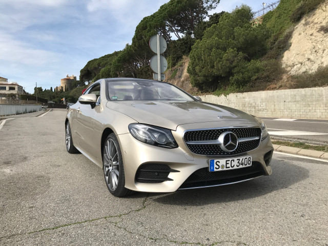 Mercedes-Benz E-Class фото