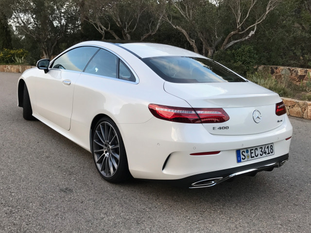 Mercedes-Benz E-Class фото