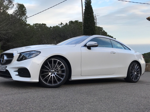 Mercedes-Benz E-Class фото