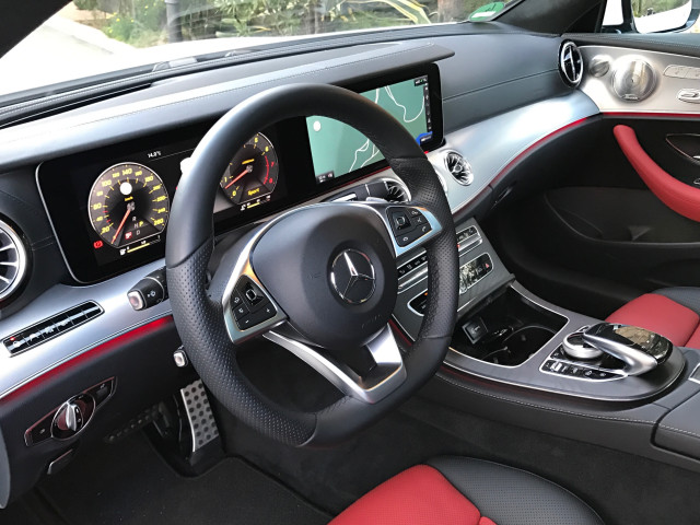 Mercedes-Benz E-Class фото