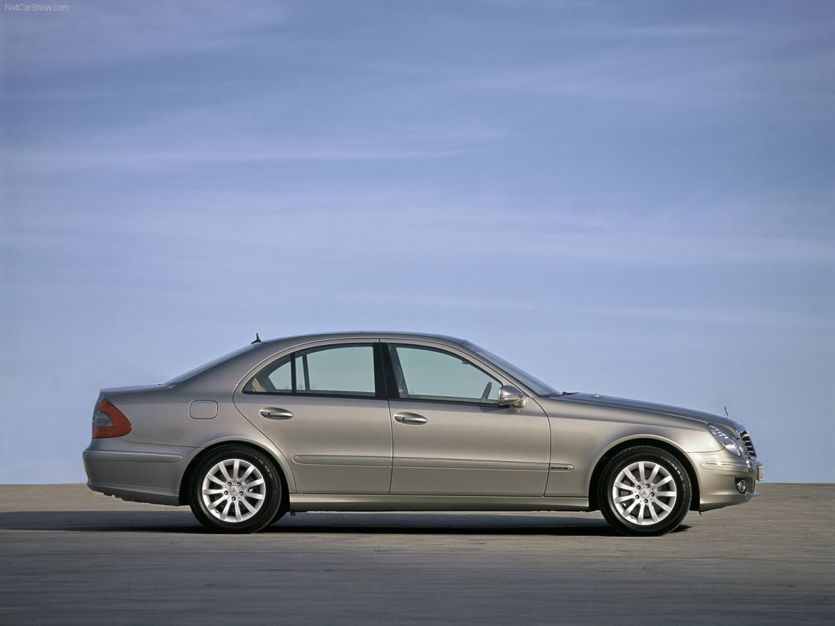 Mercedes-Benz E-Class фото 33728