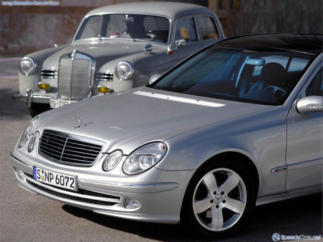 Mercedes-Benz E-Class фото