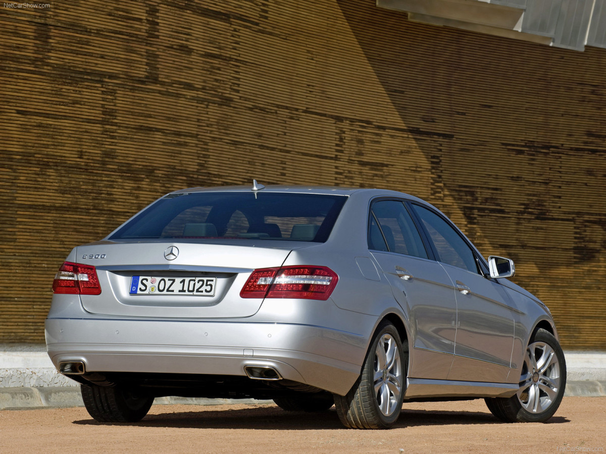 Mercedes-Benz E-Class фото 61797