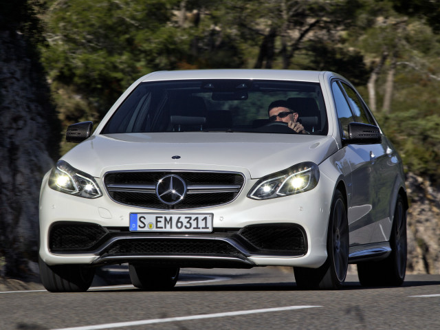 Mercedes-Benz E63 AMG фото