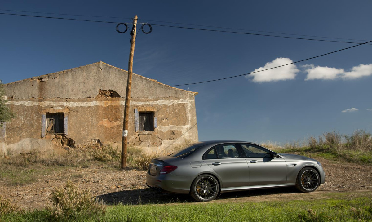 Mercedes-Benz E63 AMG фото 178125